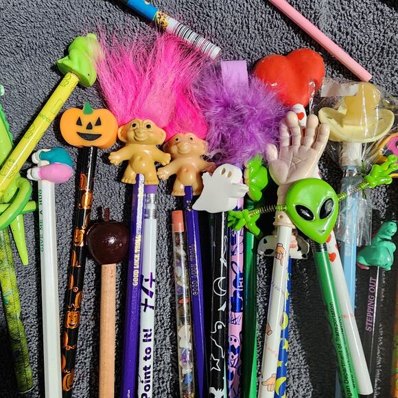 Lot of 70 Vintage Advertisement Pencils and Pencil Toppers - Picture 6 of 10